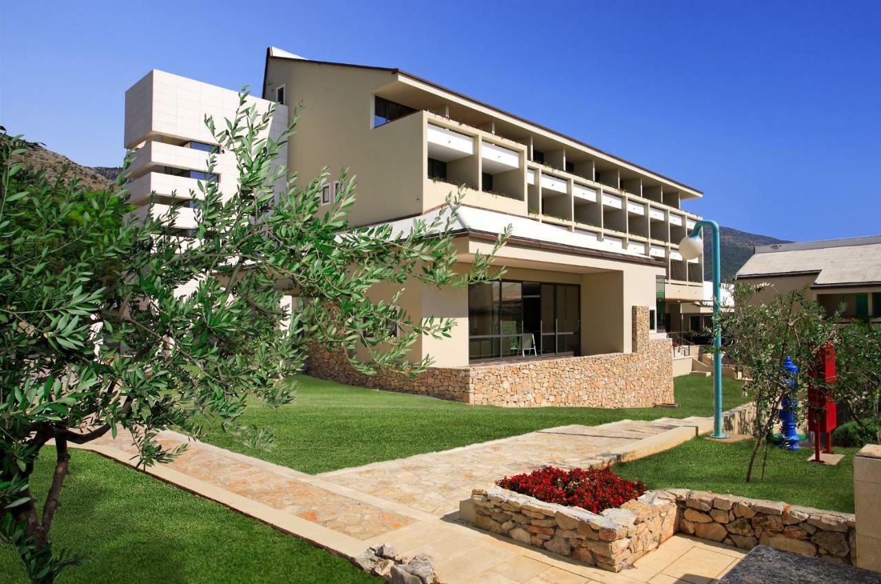 Bretanide Sport & Wellness Resort Бол Экстерьер фото