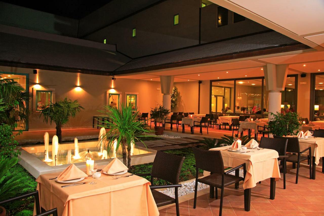 Bretanide Sport & Wellness Resort Бол Экстерьер фото